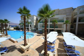 YalaRent Palamore 1BR APT - Families only